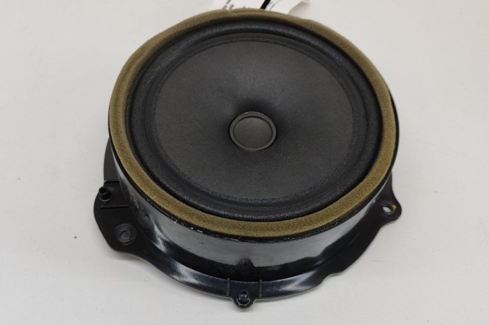 Difuzor ușă st&acirc;nga spate JAGUAR XE X760 2015 OEM: GX73-18808-DB 29438027