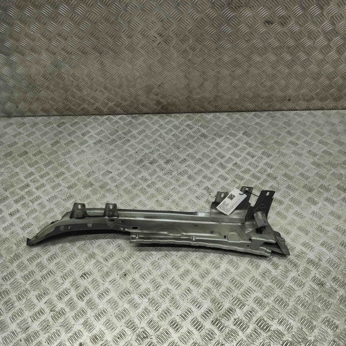 Suport aripa dreapta față AUDI Q7 4L 2014 OEM: 4L0805158A 30772318