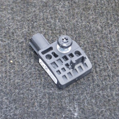 Senzor de impact dreapta față TESLA MODEL S 2017 OEM: 1005274-00-B | 4126273 foto