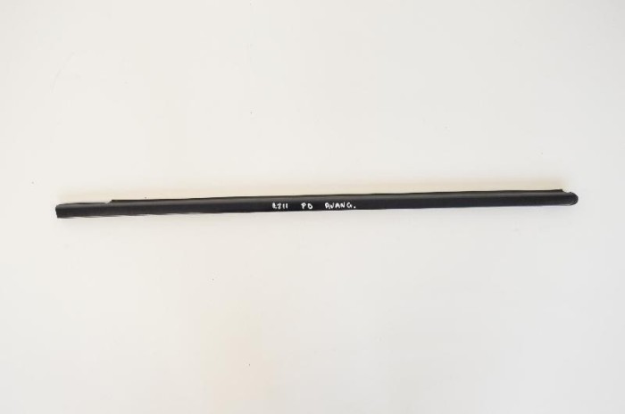 Chedar geam ușă dreapta față MERCEDES-BENZ E W211 2004 1845438