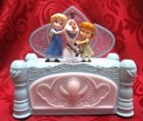 CASETA BIJUTERII CUTIE MUZICALA DISNEY JAKKS PACIFIC DECOR FROZEN ANNA ELSA SI OLAF 19 CM