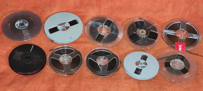 10 role cu banda pt. magnetofon 6 x 6 x 15 cm si 4 x 13 cm