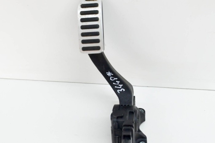 Pedala de accelerație VOLVO XC60 2017 OEM: 31329372,6PV010834 14335599