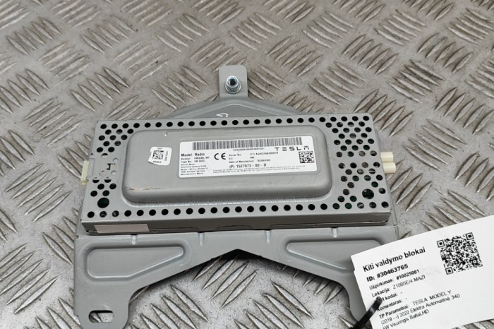 Unitate de control tuner DAB TESLA MODEL Y 2022 OEM: 1527973-00-D 30463765