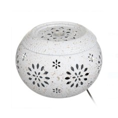 Fantana arteziana decorativa cu baza rotunda de culoare alba si model cu flori perforate
