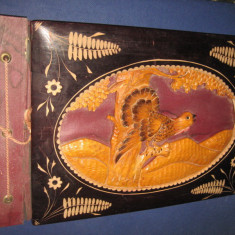 2375-Album foto tema fazan vanatoare coperta lemn. Sculptat si gravat.