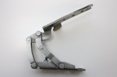 Balama capota st&acirc;nga față BMW 7 E65, E66, E67 2005 OEM: 4161ES038240333 | 1758214