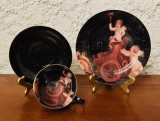 SET DE 3 PIESE DIN PORTELAN FIN- DECOR CU INGERASI
