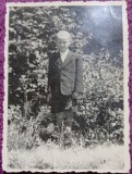 Fotografie, Baietel la costum cu pantaloni scurti, anii 40-50