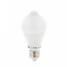 Bec LED Well, senzor PIR A60, 810 lm, putere 10 W, lumina rece foto