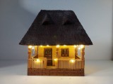 * Macheta casa traditionala lemn artizanat vechi romanesc, Maramures