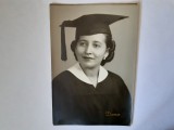 Fotografie dimensiune CP cu absolventă la New York