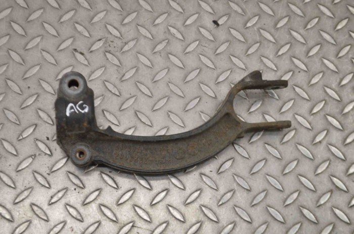 Braț inferior dreapta față AUDI A6 4G2, C7, 4GC 2016 OEM: 8K0413L