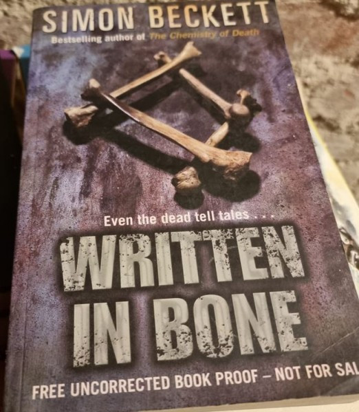 Simon Beckett - Written in Bone