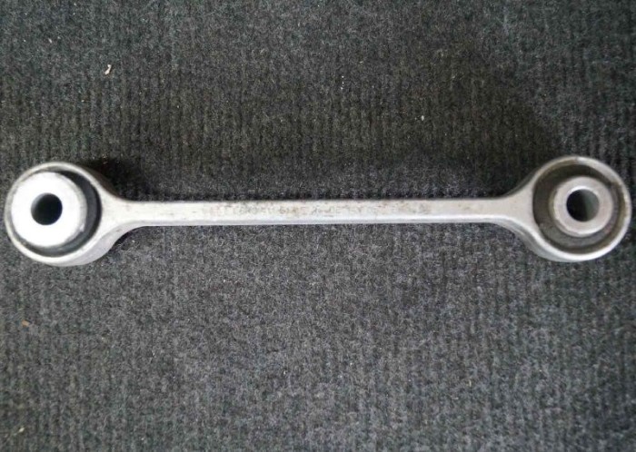 Bieleta stabilizatoare dreapta față AUDI A4 8K2, B8 2009 OEM: 8K0411317E 1994771