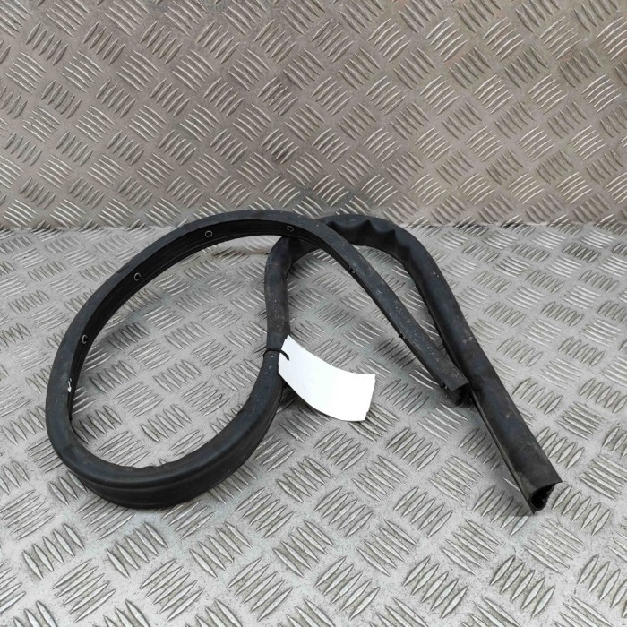 Garnitura de cauciuc ușă dreapta față CITRO&Euml;N C4 X BD_, BE_, BF_ 2024 OEM: 983310980 27530439