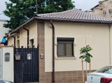 Casă Renovată Modern &ndash; 4 Camere cu 2 Intrări &ndash; Tomis II, Constanța