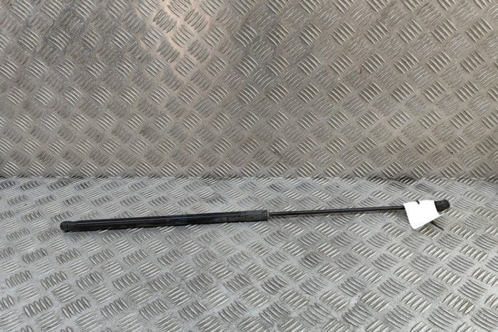 Amortizor capota dreapta față VW PASSAT Variant B7 365 2014 OEM: 3AA823359A 30781441