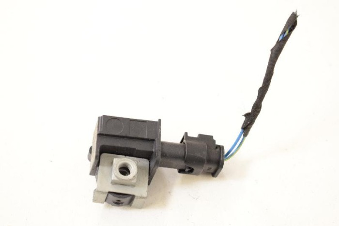 Senzor de impact st&acirc;nga față BMW 5 F10 2014 OEM: 9224177 10646524