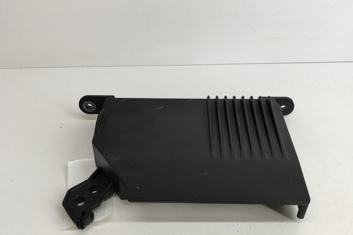 Amplificator de sunet VOLVO XC40 536 2024 OEM: 32265284 27770897