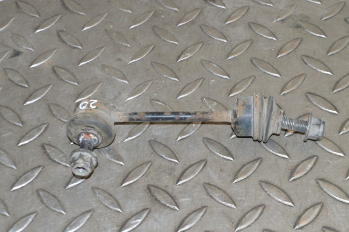 Bieleta stabilizatoare dreapta spate TESLA MODEL S 2014 13736681