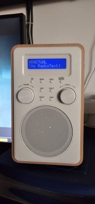 RADIO Tesco DR1502W , FUNCTIONEAZA . foto