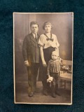 Fotografie tip carte postala - Familie