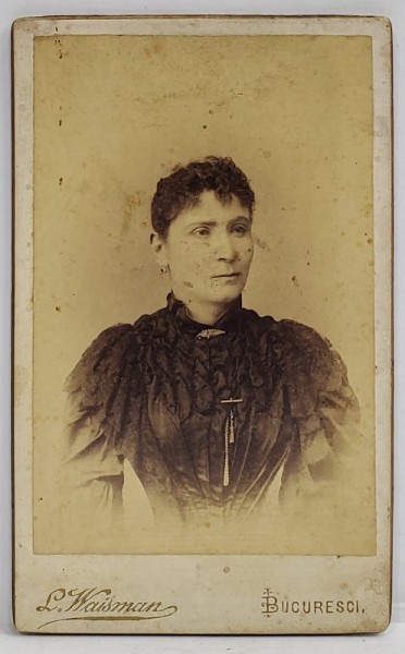 STUDIO FOTO L. WAISMAN , BUCURESTI , DOAMNA CU ROCHIE CU JABOU , FOTOGRAFIE C.D.V. , SFARSITUL SEC. XIX