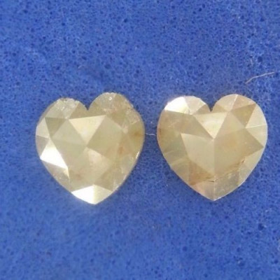 Diamante naturale 0.40 ct taiate inimioara foto