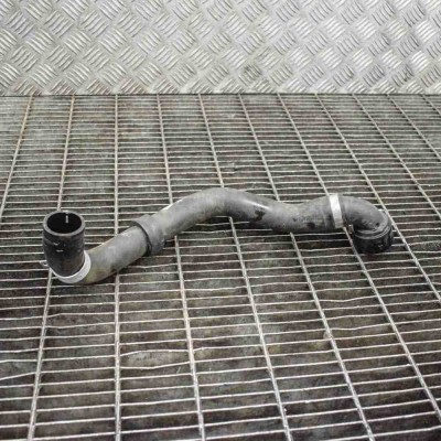 Furtun radiator răcire dreapta VOLVO S60 II 2017 OEM: 31474845 foto