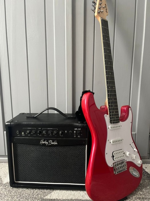 Ghitarā electricā Harley Benton