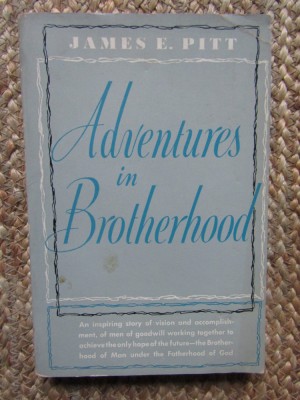 Adventures in brotherhood - James E Pitt foto