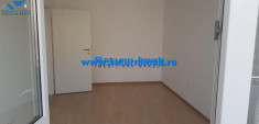 Vanzare apartament 3 camere decomandat zona Avantgarden foto