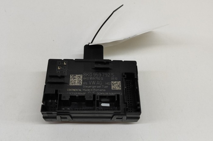 Modul de control ușă dreapta față AUDI Q5 8R 2015 OEM: 8K0959792S,8K0959792Q,A2C7325150400 22292843