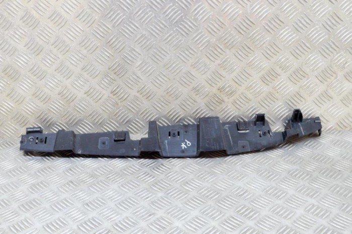 Suport aripa st&acirc;nga față BMW i3 I01 2021 OEM: 7299183 18057304
