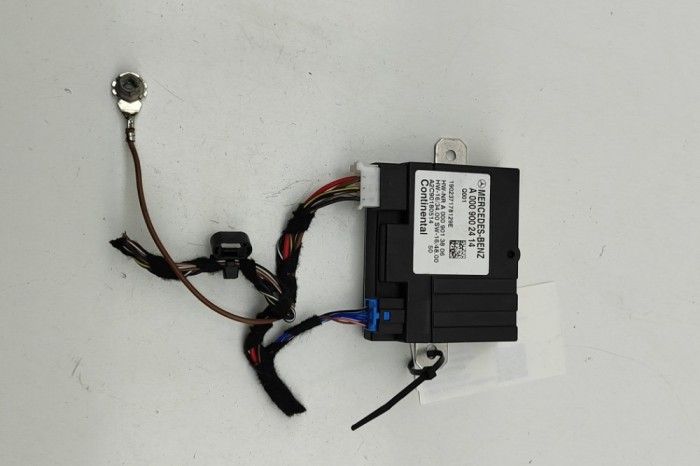 Unitate de control pompa de combustibil MERCEDES-BENZ C Coupe C205 2020 OEM: A0009002414,A2C90180514 | 32053489