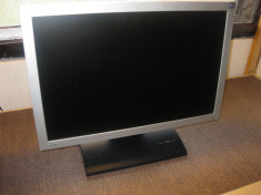 monitor lcd 20 inch BENQ Q20W5 1680X1050P ,functional ,stare buna foto