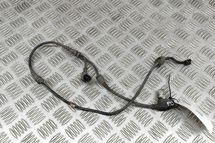 Senzor ABS dreapta față AUDI A4 Cabrio 8H7, B6, 8HE, B7 2009 OEM: 8E0927803B,0265006808 28328386
