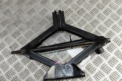 Cric LAND ROVER RANGE ROVER EVOQUE L538 2015 OEM: EJ32-17080-AC,EJ32-17035-AB 31274338 foto