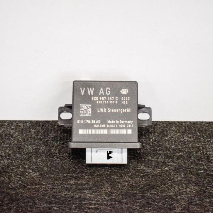 Modul de control far AUDI Q3 8U 2014 OEM: 8X0907357C8X0907357B 3423439