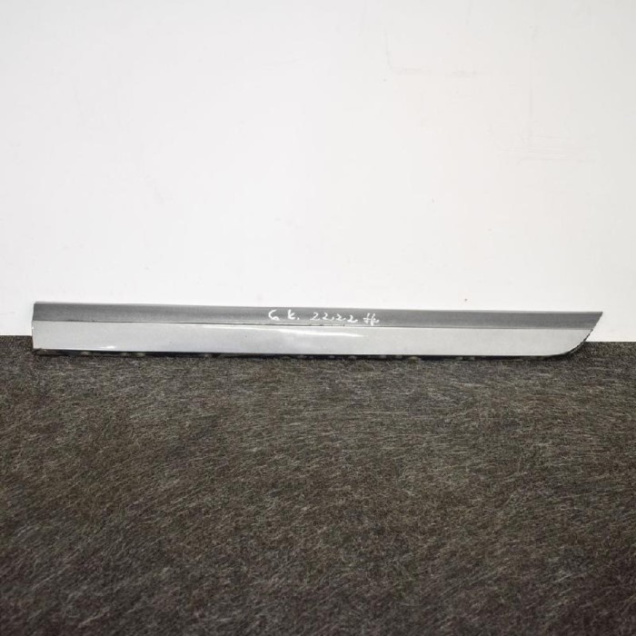 Bandou inferior ușă st&acirc;nga spate VW PASSAT B8 3G2 2016 OEM: 3G0854949E | 3474471