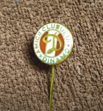 Insigna fotbal - &quot;AMICII CLUBULUI&quot; DINAMO Bucuresti (varianta 2)