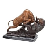 Taurul si ursul-statueta din bronz cu un soclu din marmura TBA-52, Animale