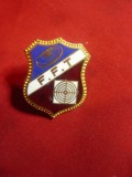 Insigna Federatia Franceza TIR , metal si email , lipsa buton