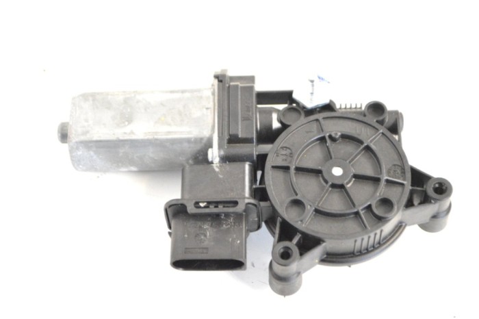 Motor macara geam ușă dreapta față BMW 2 Active Tourer F45 2014 OEM: 3Q1112A,71019003,5YY0625,5000158 | 12043659
