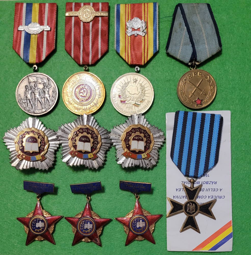 Medalii, decoratii militare si insigne. | arhiva Okazii.ro
