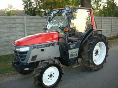 Tractor Yanmar S 30 foto