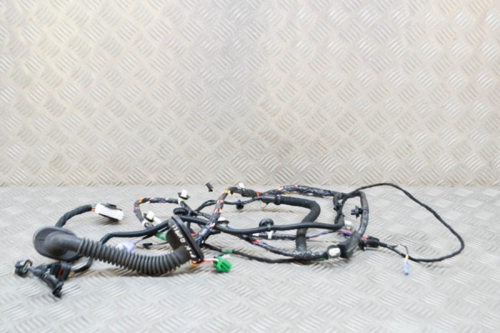 Cablaj ușă st&acirc;nga față TESLA MODEL 3 2021 OEM: 3067957-02-C 15427751