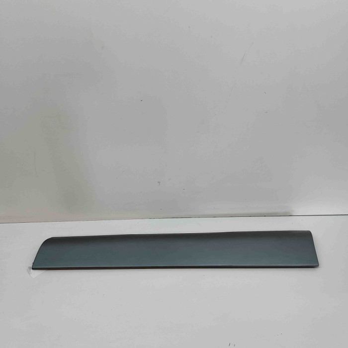 Bandou inferior ușă dreapta față AUDI Q7 4L 2007 OEM: 4L0853960