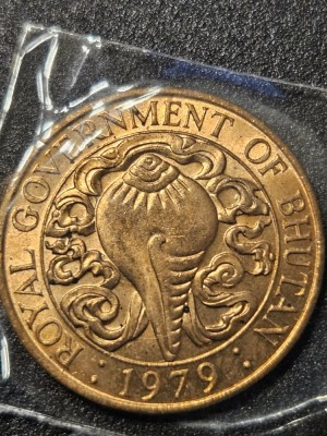 C10 BUTHAN 10 chetrum 1979 UNC foto